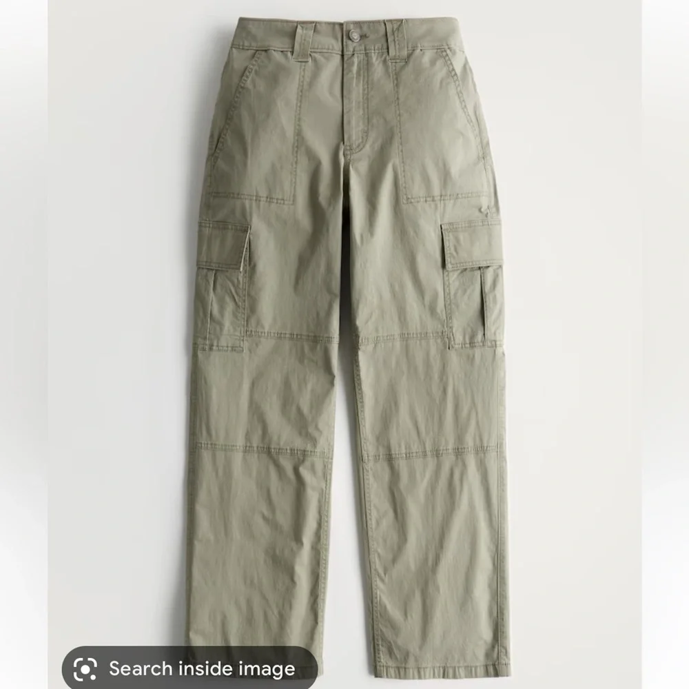 Hollister High Rise Cargo Pants - Picture 2 of 3